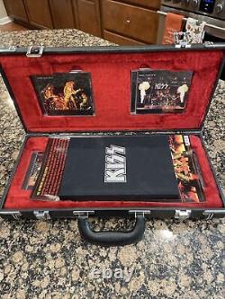 KISS-The Definitive Collection 5 CD Guitar Case Box Set