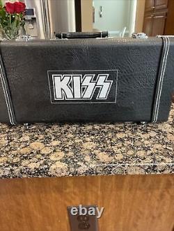 KISS-The Definitive Collection 5 CD Guitar Case Box Set