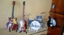 Guitare Miniature, Bass & Drum Set The Beatles Instruments De Musique Afficher Uniquement