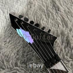 Guitare électrique blanche à corps en acajou en forme de V, corps massif, parties noires jointes